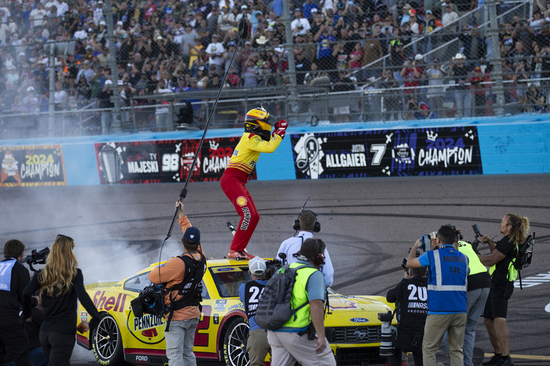 Joey Logano wins third NASCAR Cup series championship